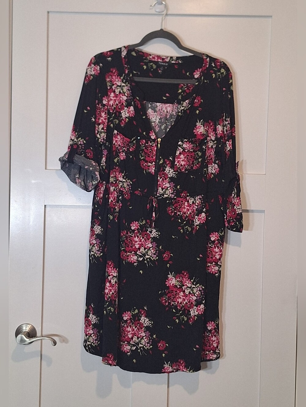 Torrid Floral Challis Zip Front Shirt Dress  V Neck Knee Length Pockets Size 1X